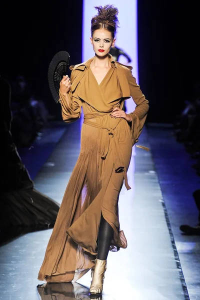 Look 33